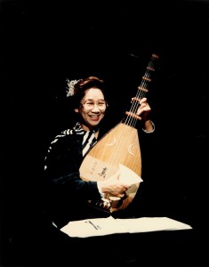 中村旭園さんと琵琶s-235x300